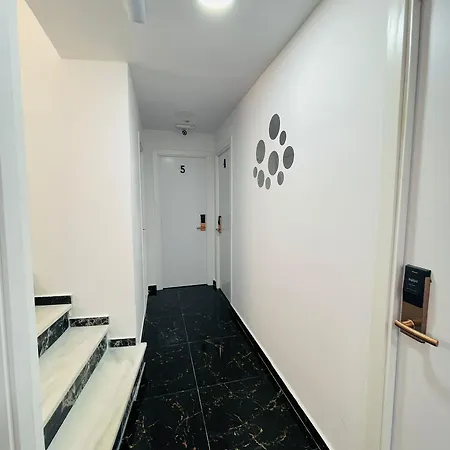 Sl Guest house 3*