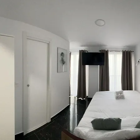 Sl Guest house 3*